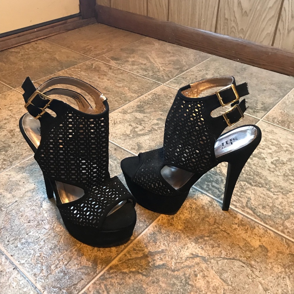 Shi Heels